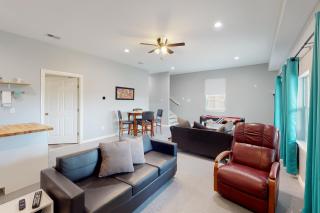 Pura Vida Texoma, Unit B - - 3