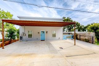 Pura Vida Texoma, Unit A - - 0