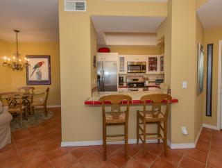 Gorgeous Mountain and City Views, Pools, and Hot Tubs - Tucson - 2
