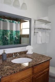 Hidden Emerald-Apartment with Kitchen and Laundry - Lakeland - 2