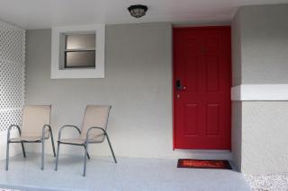 Hidden Ruby-Apartment with Kitchen and Laundry - Lakeland - 3