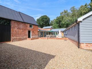 Church Farm Barn - Saxmundham - 0
