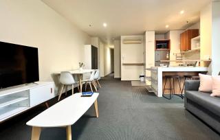 Readyset Apartments on Little Bourke - 9