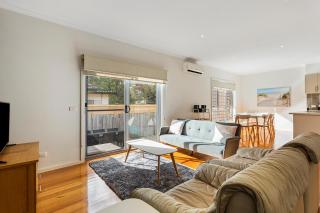 Beach 27 by Ready Set Stay - BYO LINEN & TOWELS - Dromana - 0