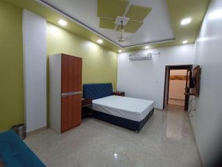 Hotel Maheshwar Darshan - 2