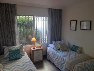 Modern 2 Bed garden apt with seaview in beautiful Miraflores Jardin C - 1