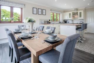 Springfield Lodge - 3 Bedroom Home - Princes Gate - Pembrokeshire - 1