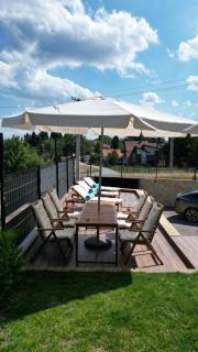 V house Goc - - 5