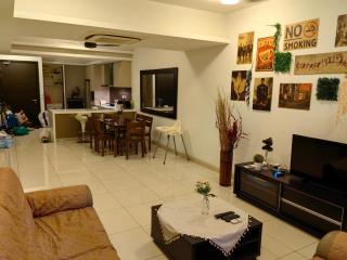 5 Changkat Bukit Bintang 5 minutes to Alor Street Bukit Ceylon KLCC Pavilion Apt 3R2B 10 pax - 5