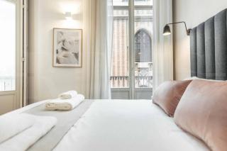 Contemporary loft in the historic city center by REMS - 2