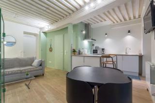 Character apartment 6 people - city center - Lione - 4