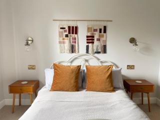 The Harborne Home opposite QE hospital & Birmingham university - 8