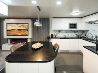 New Modern Hybrid 4 Bedroom 7 Bed apartment 9 guest capacity - Londra - 0