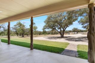 Omie's Ranch Haus - 7