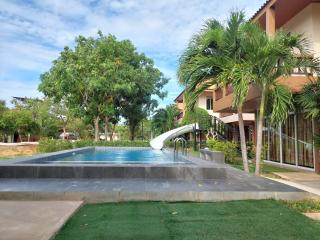 แสงหิรัญ บีช รีสอร์ท - Pranburi - 5