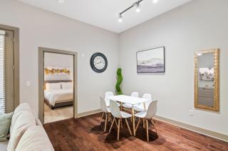 Grand Luxury Premium Vaulted Ceilings - Woodbridge - 3