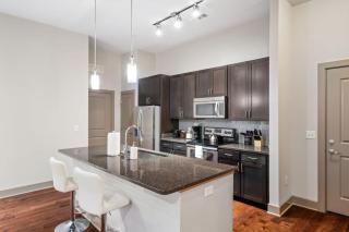 Grand Luxury Premium Vaulted Ceilings - Woodbridge - 1