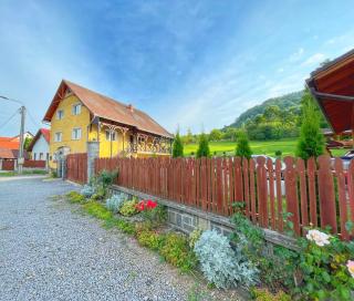 Kati Guesthouse - Corund - 5