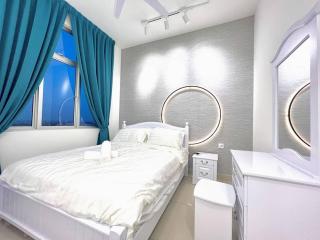 SKS Habitat 2BR by Luxecocoo CK Johor Bahru Larkin - 3