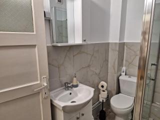 Central Free parking, 2 king size bedrooms - Oradea - 2