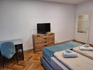 Central Free parking, 2 king size bedrooms - Oradea - 5
