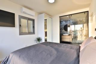 Beachfront Elegance - Luxe Abode! - Netanya - 7