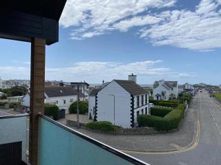 1 Y Bae - Top Floor Apartment - Trearddur - 3
