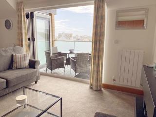 1 Y Bae - Top Floor Apartment - Trearddur - 6