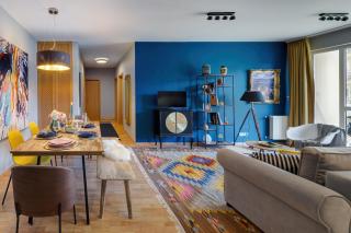 Stylish and colorful apartment with balcony - 1