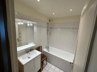 70 sqm apartment in 75008 Paris - 2