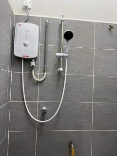 D'Sara Homestay Fully Furnished 3 bedrooms All Aircond 2 miles centre - Kampong Kemaman - 4