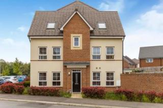 Beautiful 4 Bedroom Treasure home - 9