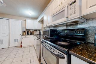 Hound Lair - Lilburn - 4