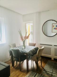 City location- 2 bedroom apartment - 8