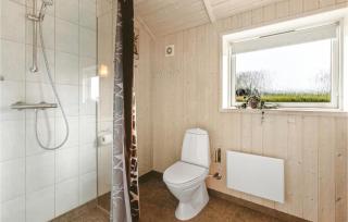 2 Bedroom Beach Front Home In Sjølund - Sjølund - 8