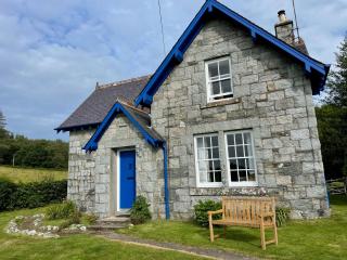 Rowantree Cottage - 8