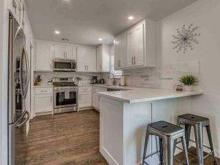 Luxury Modern 3BR - Private Primary Suite! - Oklahoma City - 0