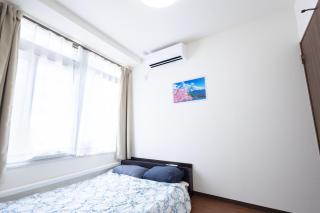 3ベッドルームとリビング 4部屋全て個室 混まない2つのシャワールームとトイレ 東新宿駅2分8名 - Tokyo - 2