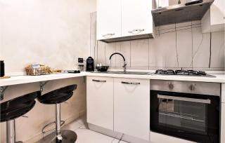 Cozy Home In Catania With Kitchen - Catania - 5