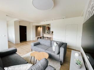 Penthouse Słoneczna Rapsodia - przy szlaku - blisko Parku Zdrojowego - duży taras na dachu - piękny widok - winda - garaż - 2