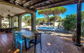 Gorgeous Home In Conil De La Frontera - 7