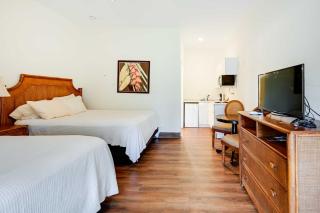 Breezy Naples Studio Condo with Screened Porch! - Naples - 6