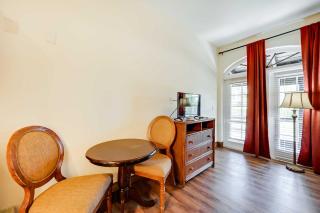Breezy Naples Studio Condo with Screened Porch! - Naples - 5