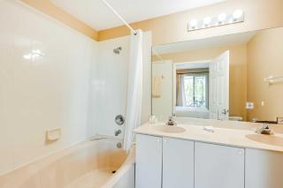 Naples Oasis with Screened Porch and Tennis Court! - Naples - 2
