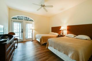 Naples Hideaway with Resort Amenities! - Naples - 0