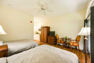 Naples Studio with Canal Access! - 4