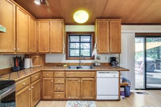 Deck and Gas Grill Secluded Arnold Cabin Rental! - Arnold - 3