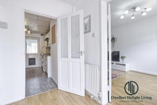Purple Velvet - 2 Bed Home Spacious - Basildon Essex Upto 5 Guests, Free Wifi , Free Parking - Basildon - 4