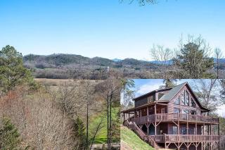 Mistletoe Cabin- Private cabin w views, Hottub, pet friendly - Murphy - 9