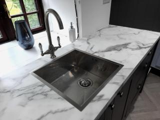 The Penthouse, top floor of a Grade II Listed Mill - 3